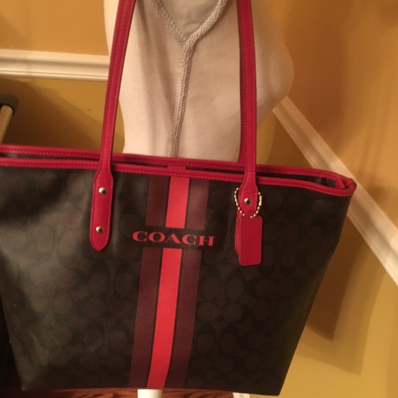 Coach Varsity Stripe Red signature + C Wallet SET - Picture 8 of 8